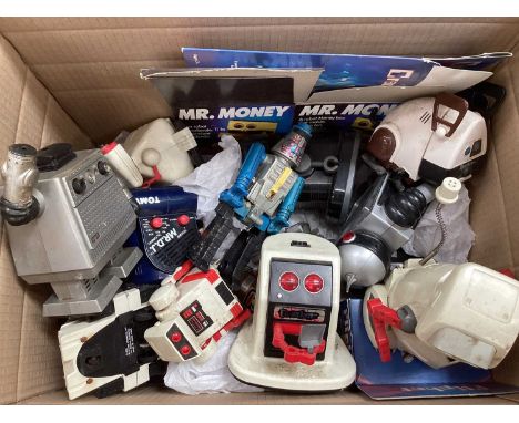 Collection of vintage robot toys, including tinplate Japanese, plastic model radios and clock and others.
