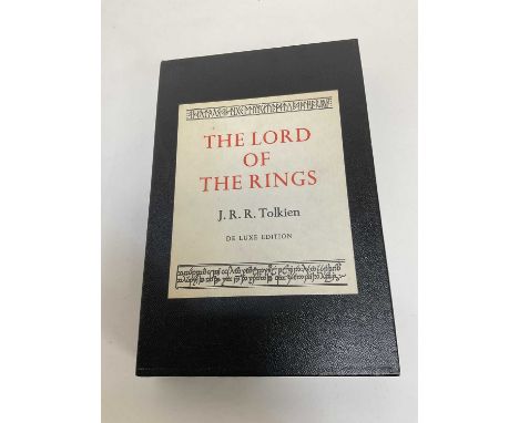 J. R. R. Tolkien - 1979 De Luxe edition, The Lord of The Rings, seventh impression, with folding map, in excellent condition