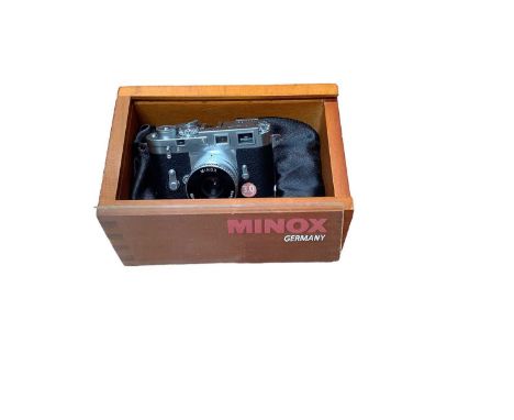 Minox Leica M3 miniature digital classic spy camera in case