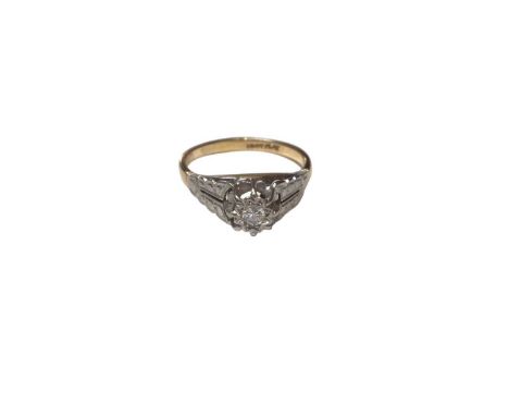 18ct gold diamond single stone ring in platinum illusion setting and shoulders on a yellow gold shank, size NWeight 3.3 grams