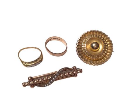 Victorian 9ct gold target brooch, Edwardian 9ct rose gold and seed pearl bar brooch, 1920s 9ct rose gold wedding ring and a g