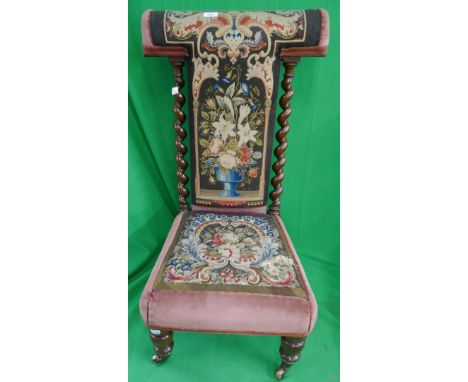 Prie-dieu with tapestry upholstery 