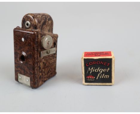 Coronet miniature camera with coronet miniature film 