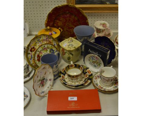 Ceramics - a Royal Crown Derby, Derby Days pattern side plate; Wedgwood Jasperware vase and tankard; a Coalport twin handled 