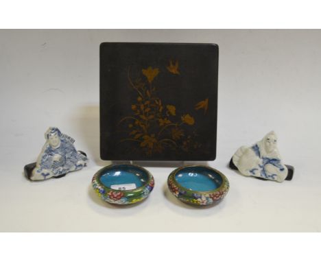 A pair of Chinese cloisonne enamel dishes;  a pair of ceramic and wooden plaques, a lacquered box (5)