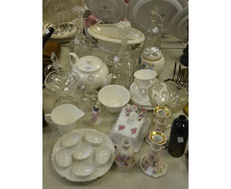 Ceramics - a Shelley and Grosvenor part tea set side plates, sugar bowl, two cups, teapot; an Oyster dish; a Japanese pouring