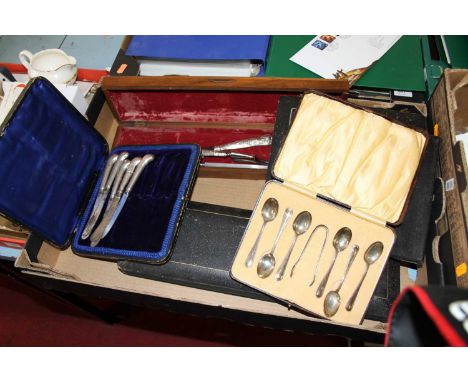 A collection of flatware, to include a silver handled carving set 