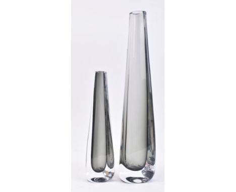 Nils Landeberg x Orrefors - Two vintage mid 20th century Swedish studio art glass sail vases. The lot to include a tall dusk 