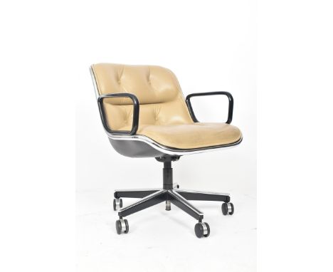 Charles Pollock for Herman Miller - Executive Chair - A retro 1960s swivel office desk chair / armchair. The chair having a c