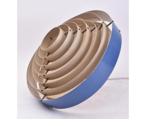 In the manner of Stilnovo - A retro mid 20th century space age pendant ceiling light. The light having a multi section plasti