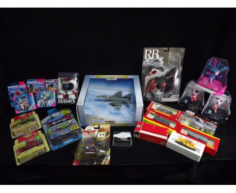 Toy collectors. Revell 1:72 Scale F-16 Fighting Falcon, Lanard RB Royal Breeds Arabian Stallion, 3 x Golden Bear London 2012 