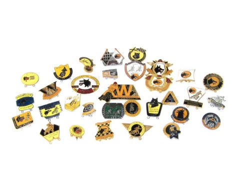 Vintage Speedway enamel badges Wolverhampton Wolves, mixed periods with earliest date bearing 1967, (31).