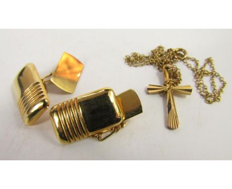 A pair of gentleman's 9ct gold chain link cufflinks, and a 9ct gold cross on chain, 6.4g.