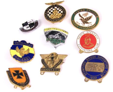 Vintage Speedway enamel badges. An important collection of rarities including Norwich, New Cross, Aldershot, Ashfield, Fleetw