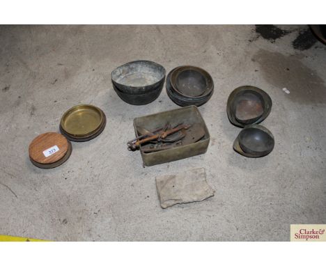 A quantity of various brass scoops and other scale parts 