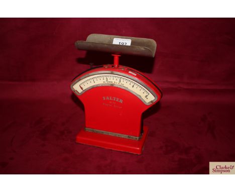 A set of Salter No.30 postal scales to weigh 5lbs