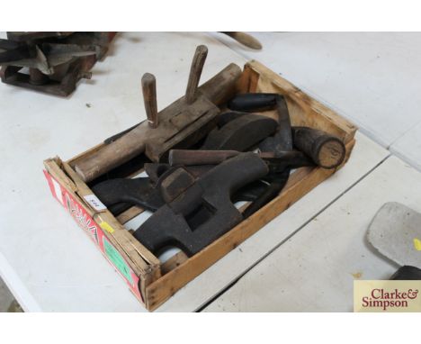 A quantity of coopers tools