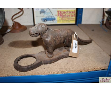 An iron nutcracker in the form of a dog&nbsp;