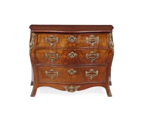 DUTCH MAHOGANY BOMBÉ COMMODE LATE 18TH CENTURY the quarter veneered top above three bombé long drawers and side panels, with 