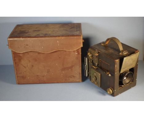 Antique Graflex Series B camera with leather carry case, 31.5cm wide