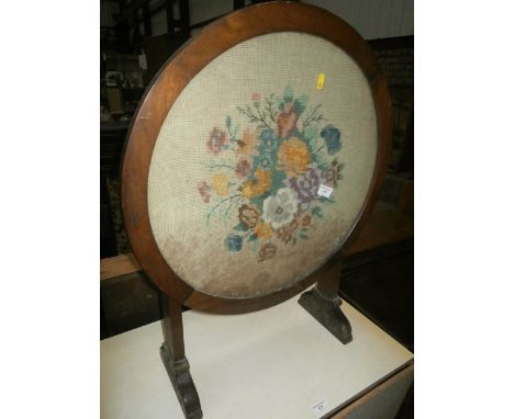 circular tapestry firescreen