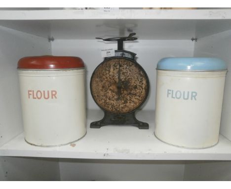 2 vintage flower tins and kitchen scales