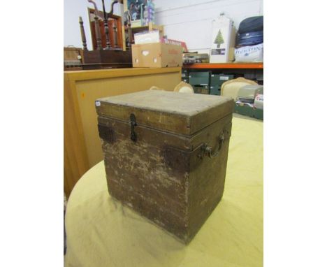 Vintage wooden cool box? with tin inside&nbsp;