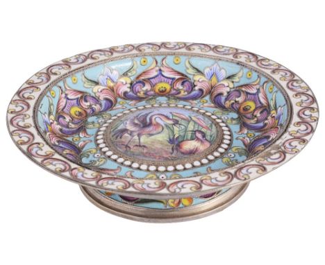 A RUSSIAN SILVER AND CLOISONNE ENAMEL BOWL, MOSCOW, 1899-1908 painted with an en plein roundel of two bickering birds surroun