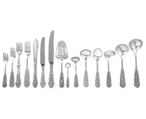 A SET OF NORWEGIAN TABLE SILVER, THORVALD MARTHINSEN, TONSBERG, 1930s Valdres pattern, complete for twelve of each of the fol