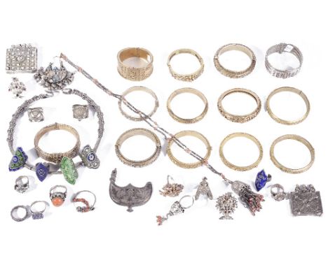 A COLLECTION OF INDIAN JEWELLERY, MOSTLY 19TH/EARLY 20TH CENTURY comprising seventeen finger rings of various types, some gem