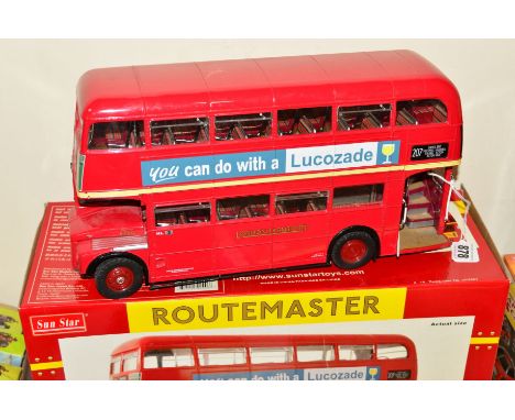 A BOXED SUN STAR 1/24 SCALE LONDON TRANSPORT AEC ROUTEMASTER BUS MODEL, No.2908, depicts RM870 (WLT 870), missing mirrors, tr