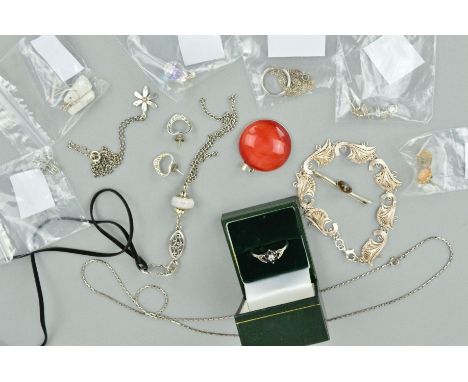 A SELECTION OF MAINLY SILVER AND WHITE METAL JEWELLERY to include five pairs of earrings, seven pendants and necklaces, a bro