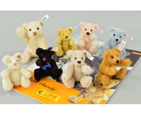 A STEIFF 'RATTLE BEAR 1912' No661815 for Witney Bears, limited edition 611/2000, approximate height 13cm (white ear label), t