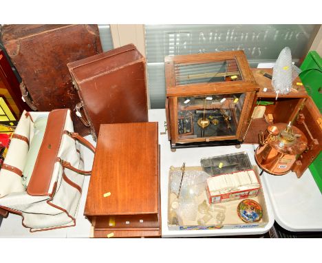 VARIOUS SUNDRY ITEMS to include 'Seta' copper heater, with wooden case and loose thermometers, cased balance scales (broken b