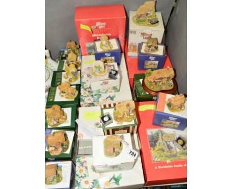 FIFTEEN BOXED LILLIPUT LANE SCULPTURES FROM SYMBOL ,E,BERSHIP/FREE COLLECTORS GIFT, to include 'Hampton Moat' 1997/98, 'Fresh