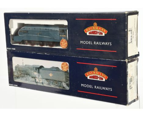 Bachmann pair of Steam Locomotives comprising of 31-550A 2-6-2 LNER V2 Class Steam Locomotive No. 4771 (National Collection) 