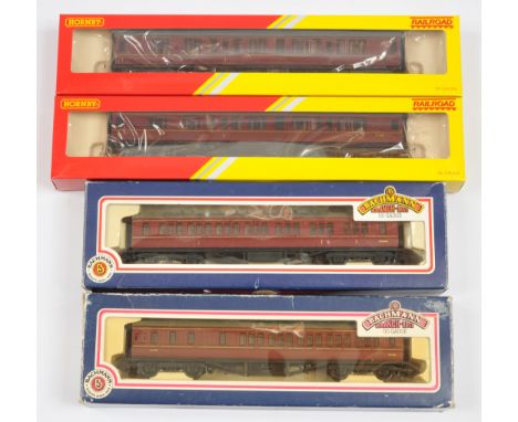 Hornby OO (China) Railroad Plus Bachmann Branchline coaches - 2x R4350 'M15625', 34-225 and 34-250. Conditions: Generally Exc