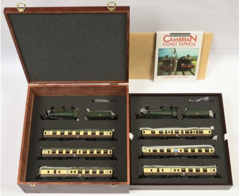 Bachmann 31-2000 (Limited Edition) "Cambrian Coast Express" Set containing 4-6-0 BR green Manor Class No.7828 "Odney Manor" a