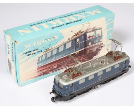 Marklin HO Gauge 3-rail Ref 3034 Diesel Electric Locomotive Bo-Bo DBE41024 in blue with silver detail and pantographs. Condit