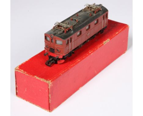 Marklin HO Gauge 3-rail Ref 3030 Overhead Electric Diesel Locomotive No. 884 in brown. Condition is Excellent Plus in Fair bo