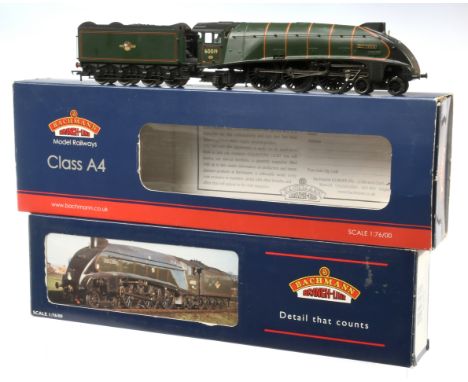 Bachmann pair of A4 Class Steam Locomotives comprising of&nbsp; 31-960A 4-6-2 BR A4 Class Steam Locomotive No. 60015 "Quicksi