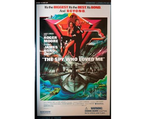 Desmond Llewelyn as Q in The Spy Who Loved me 12" Sideshow collectibles action figure.  Limited Edition  In Original Box.  Go