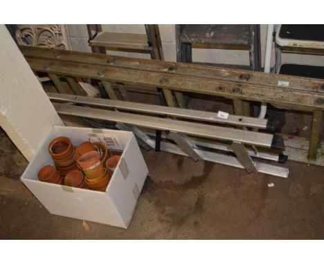 Folding aluminium step ladder 