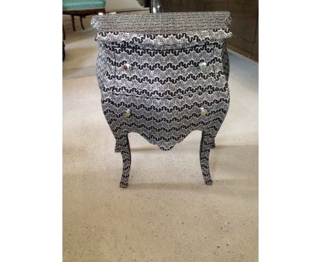 Silver glittered 2 draw chest.