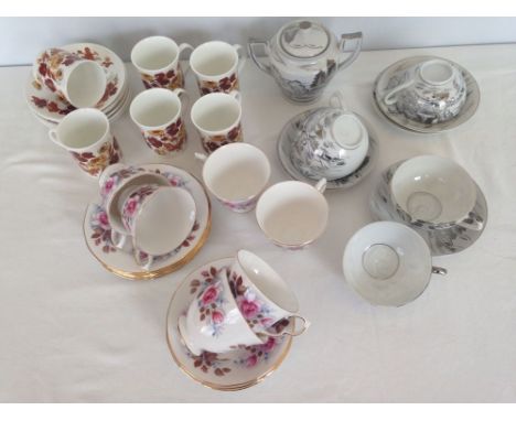 Miscellaneous teawares comprising: Queen Anne bone china teacups, saucers & plates, Elizabethan bone china coffee cups & sauc