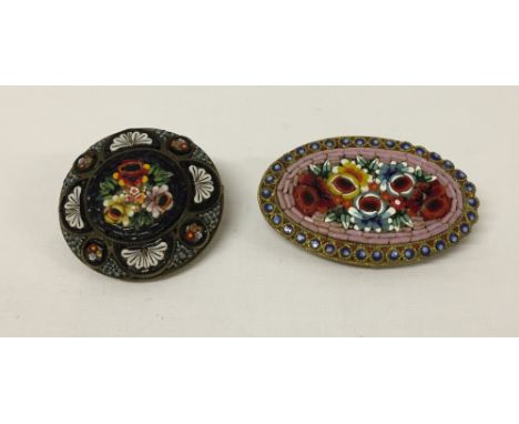 2 pretty micro mosaic brooches, 1 oval and the other round. Both vintage Italian brooches with floral design.