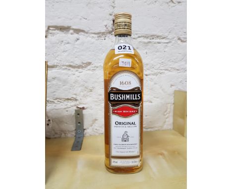 BOTTLE OF BUSHMILLS WHISKEY 