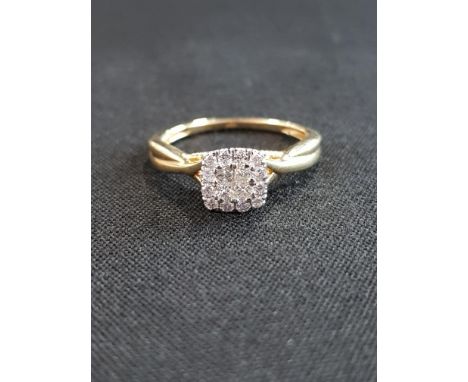 9 CARAT GOLD DIAMOND RING CIRCA 0.25 CARAT OF DIAMONDS