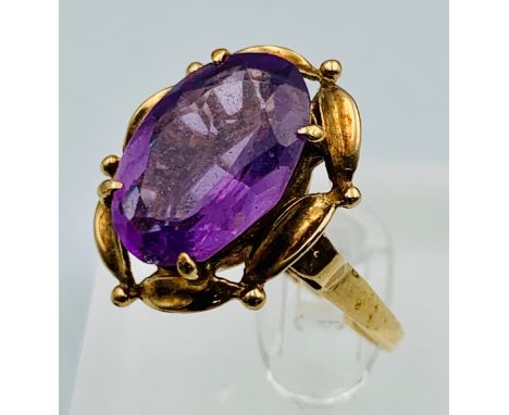 9ct gold amethyst dress ring Size - M/NWeight - 3.60g