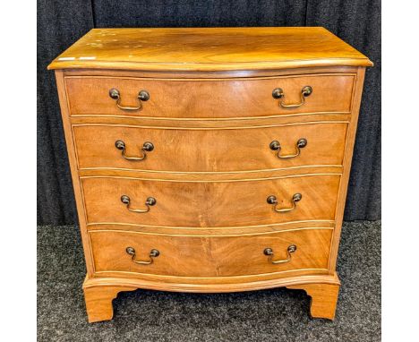Antique serpentine chest of 4 drawers on bracket feet 